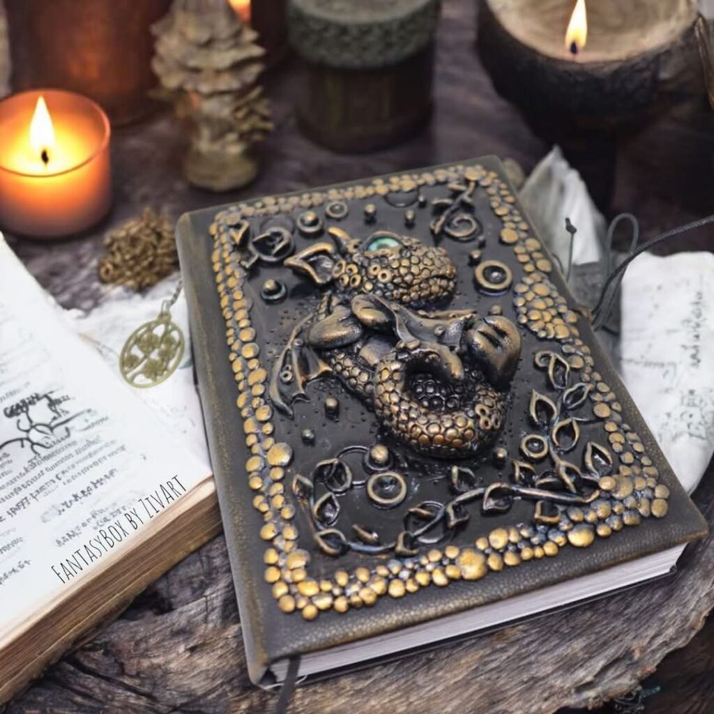 Egyedi kézműves fantasy ajándék - Bébisárkányos napló
