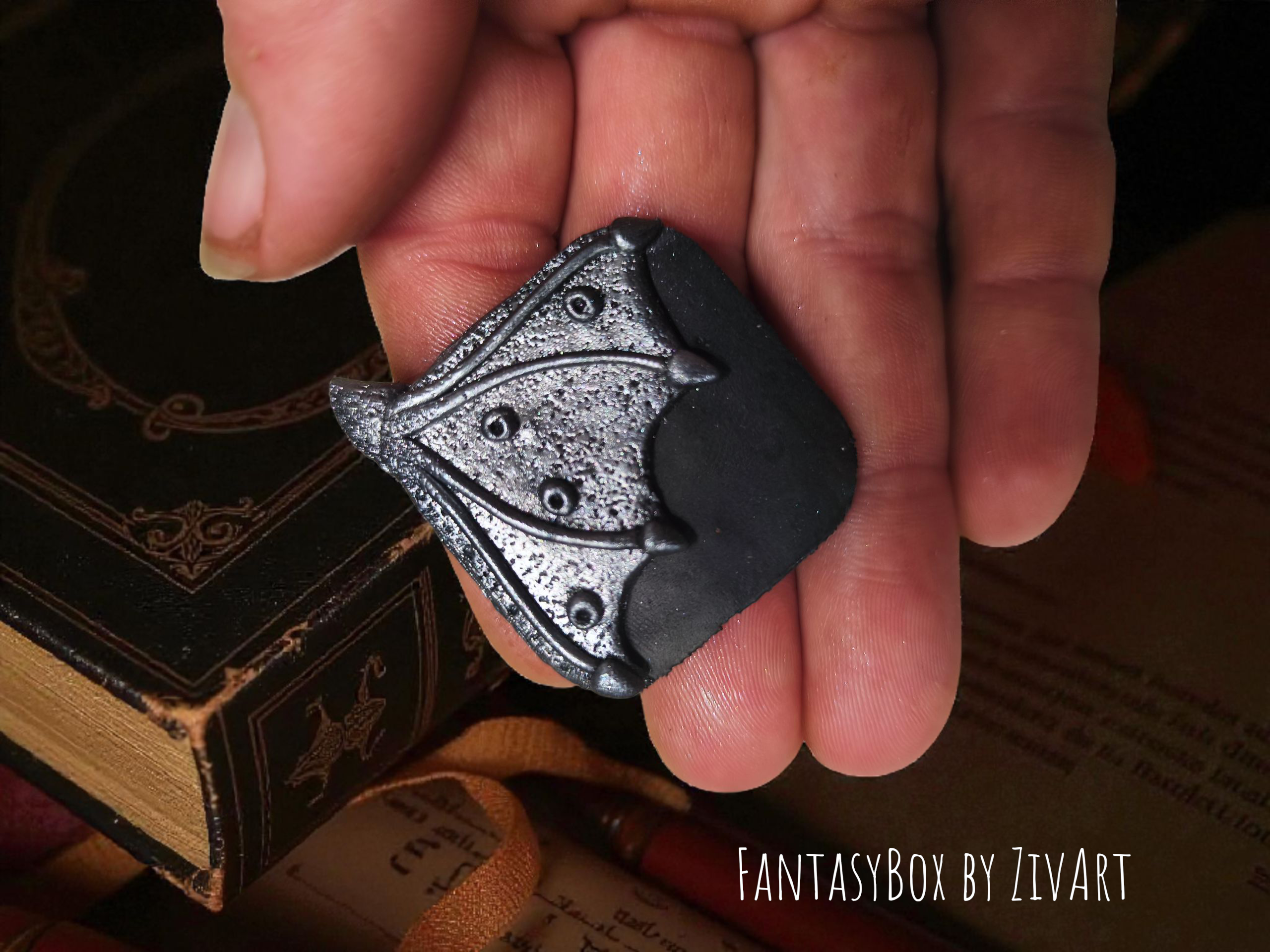 Sárkányszárny fantasy könyvjelző - egyedi kézműves fantasy ajándék