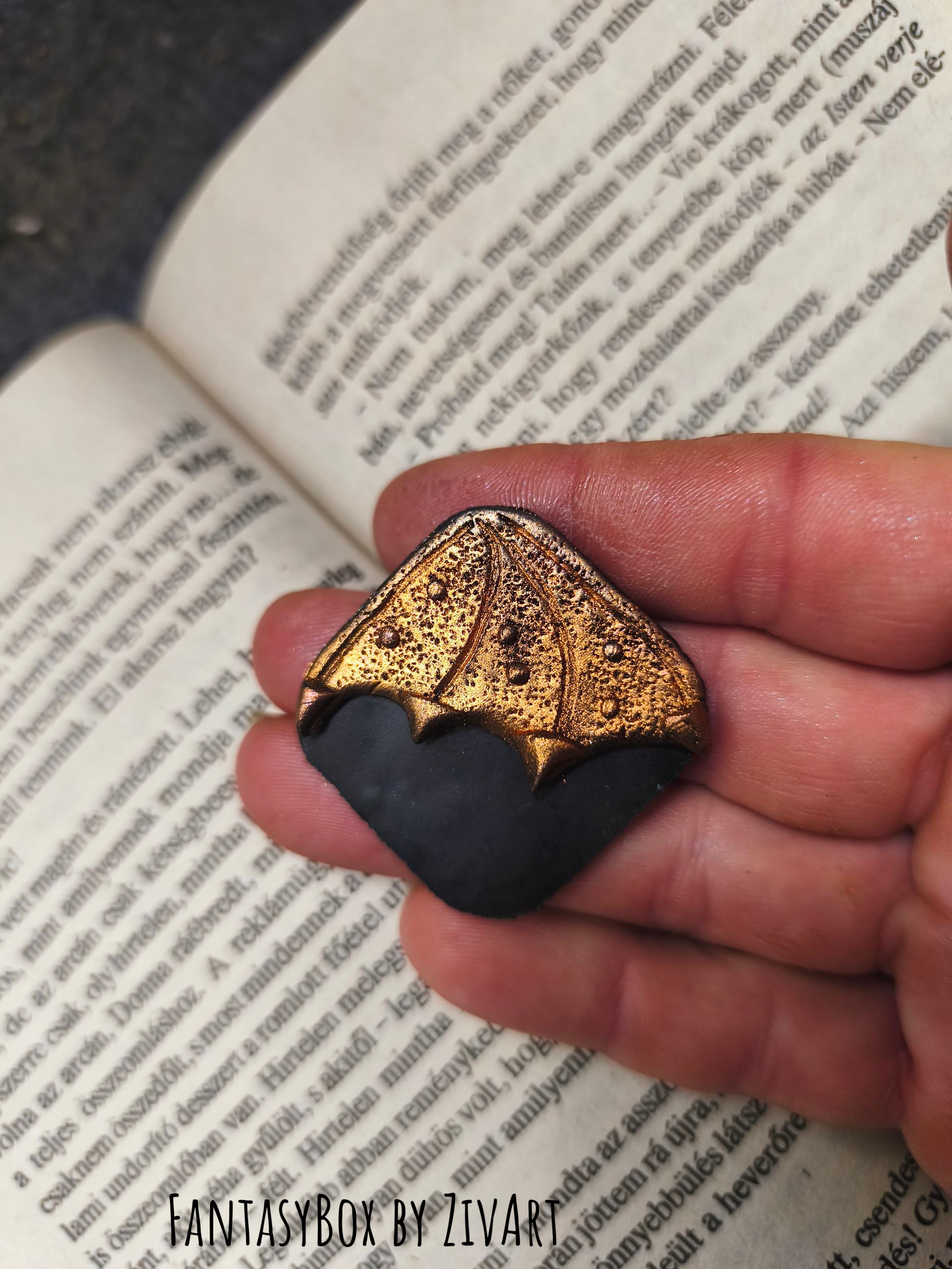 Sárkányszárny fantasy könyvjelző - egyedi kézműves fantasy ajándék