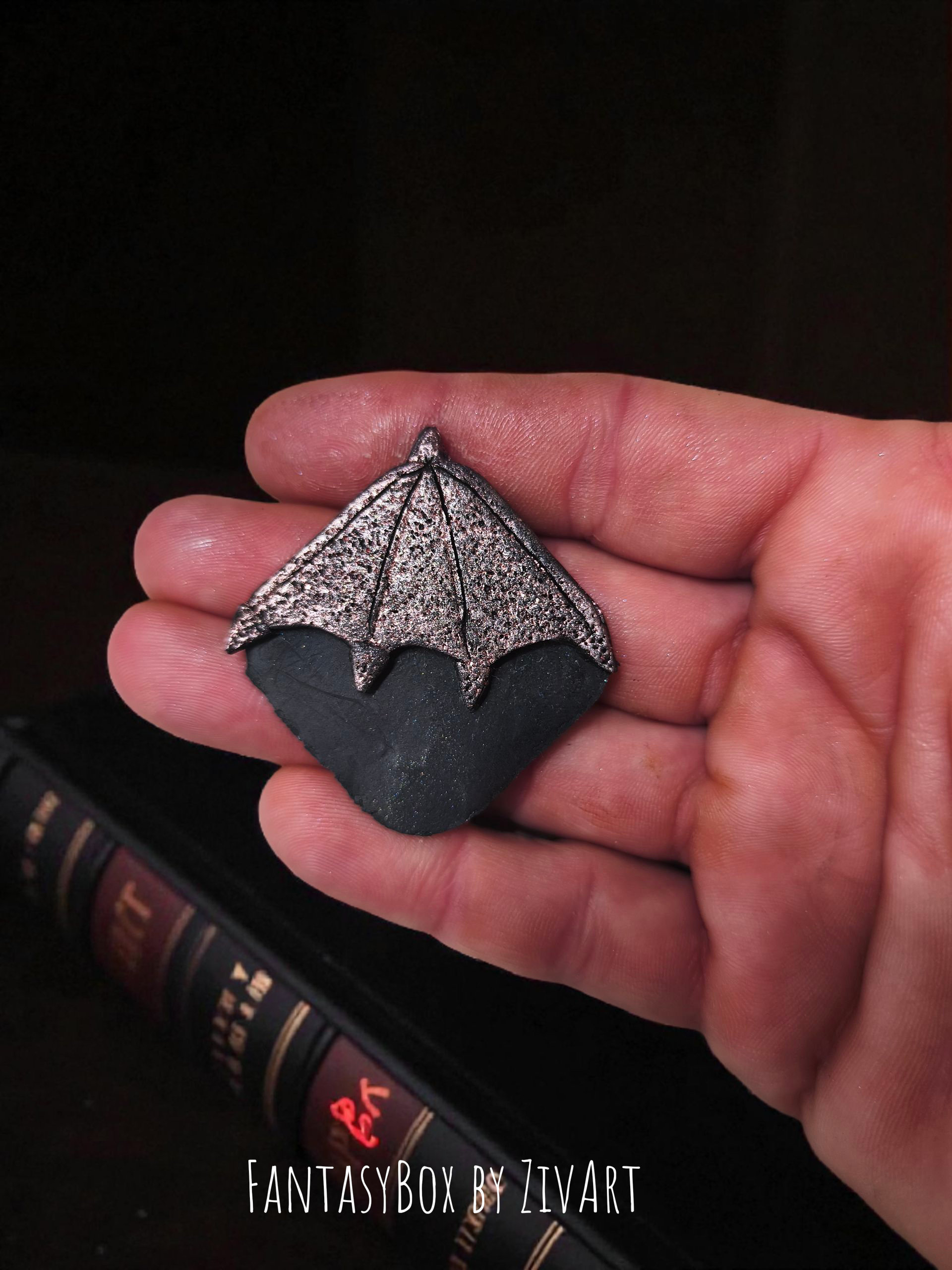 Sárkányszárny fantasy könyvjelző - egyedi kézműves fantasy ajándék