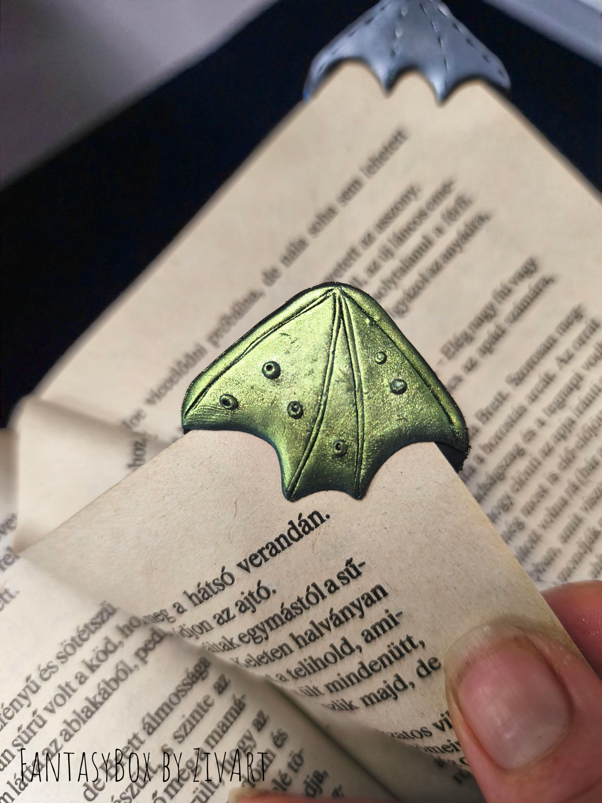 Sárkányszárny fantasy könyvjelző - egyedi kézműves fantasy ajándék