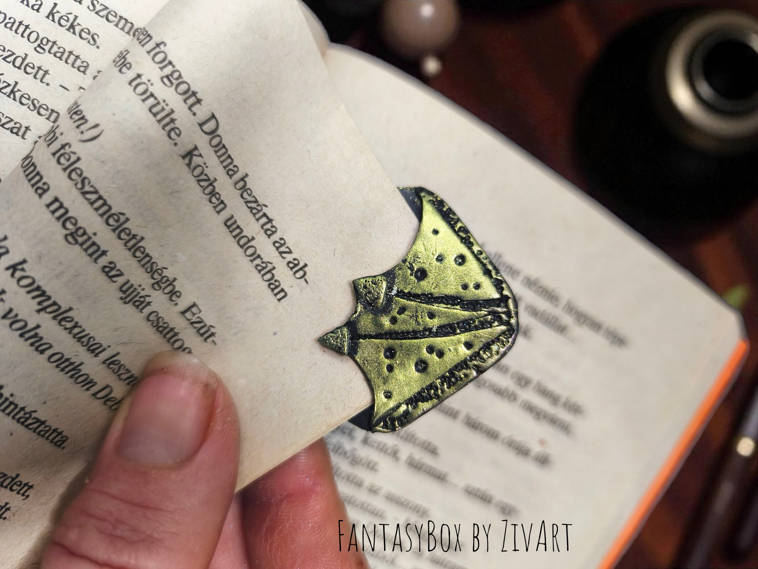 Sárkányszárny fantasy könyvjelző - egyedi kézműves fantasy ajándék