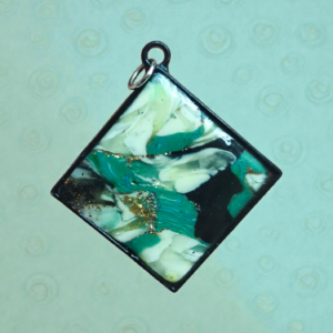 Zöld óceán medál - egyedi kézműves fantasy ajándék