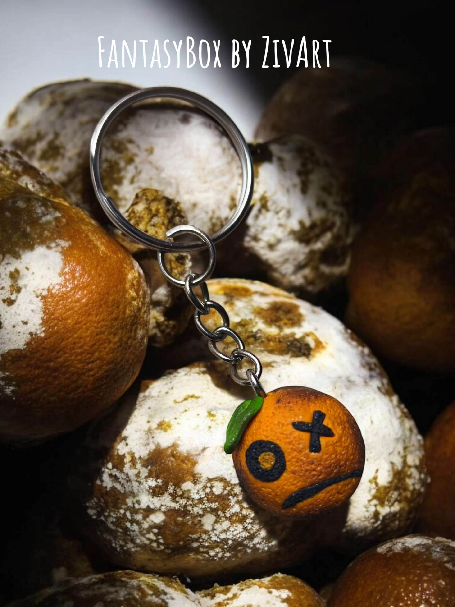 Narancs kulcstartó - egyedi kézműves fantasy ajándék