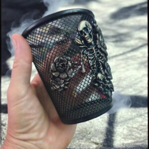 Goth Rose Gótikus Ceruzatartó – 1 lebilincselő tároló, több funkció