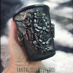 Gótikus ceruzatartó - egyedi kézműves fantasy ajándék
